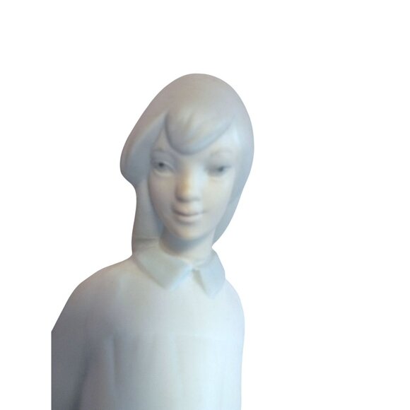 Lladro Porcelain Figurine Girl Reading Book Children in Nightshirts Matte Finish - Picture 7 of 13